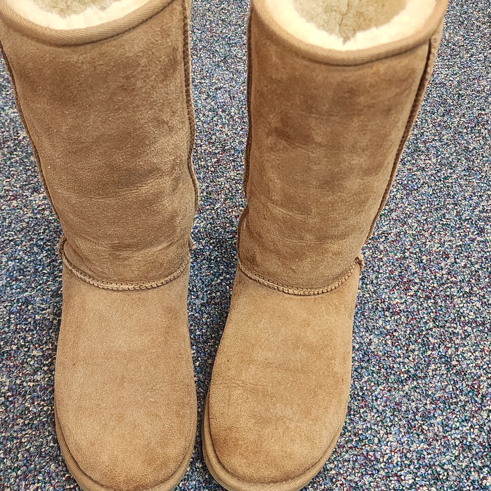 UGG Classic Brown Shearling Boots